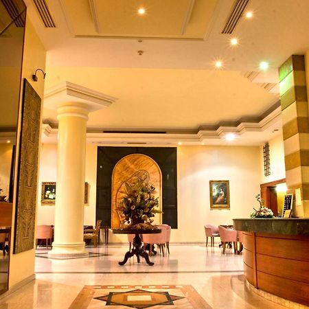 Madisson Hotel Dżunija Zewnętrze zdjęcie