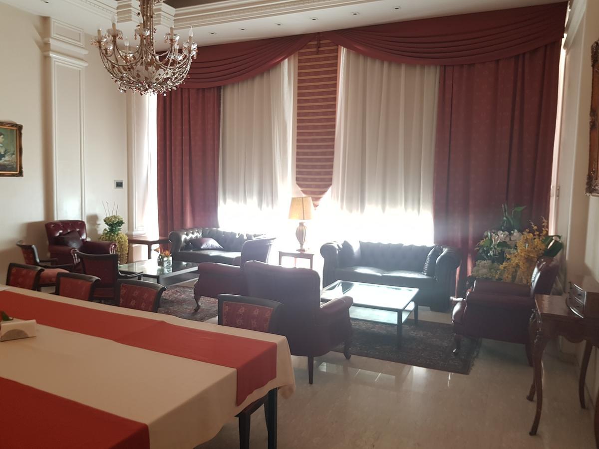 Madisson Hotel Dżunija Zewnętrze zdjęcie