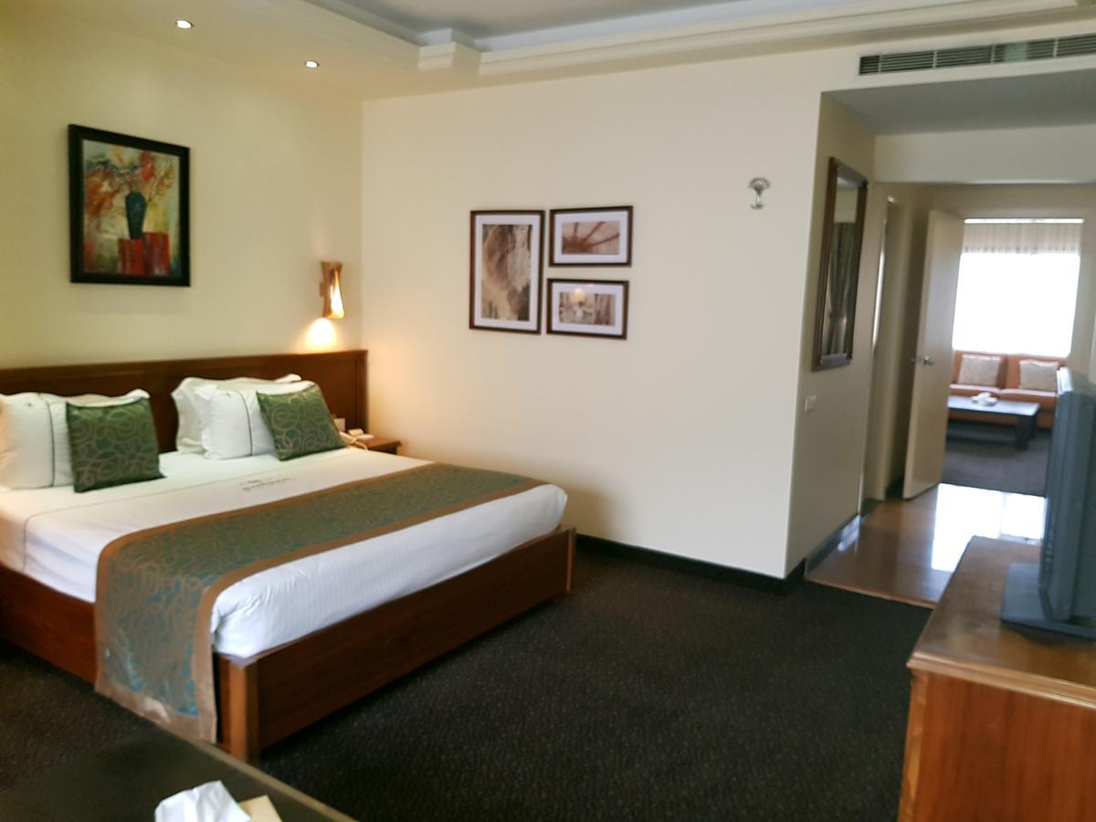 Madisson Hotel Dżunija Zewnętrze zdjęcie