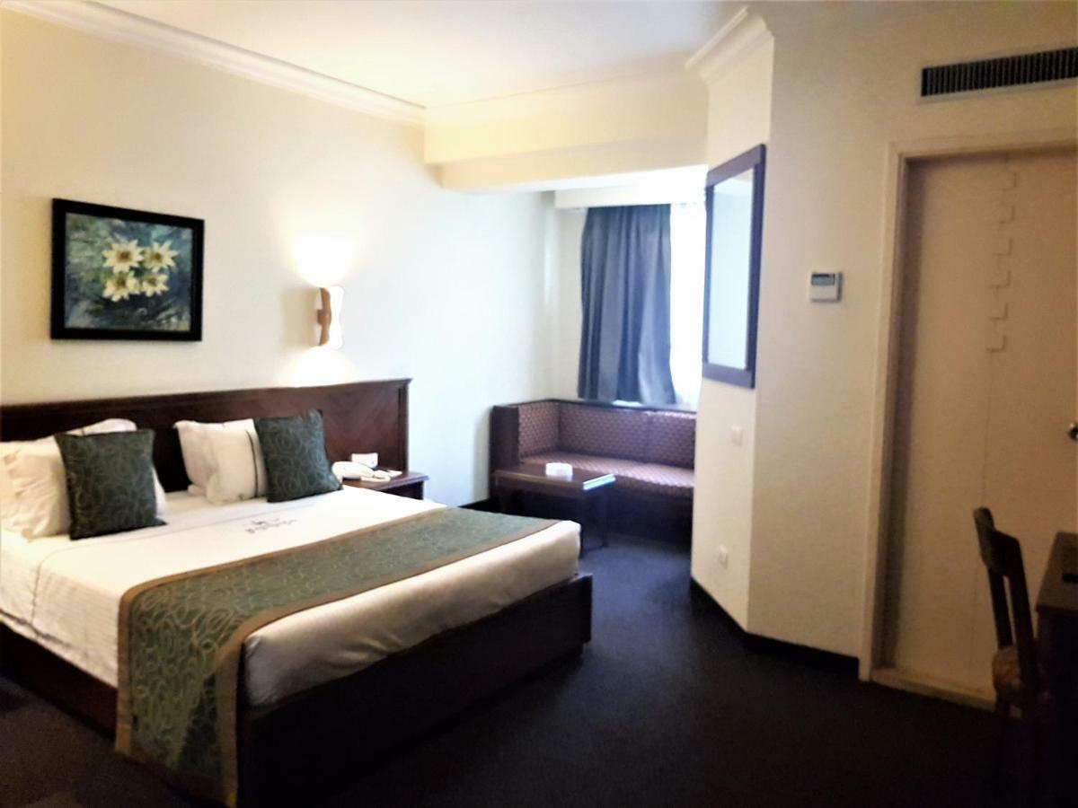Madisson Hotel Dżunija Zewnętrze zdjęcie