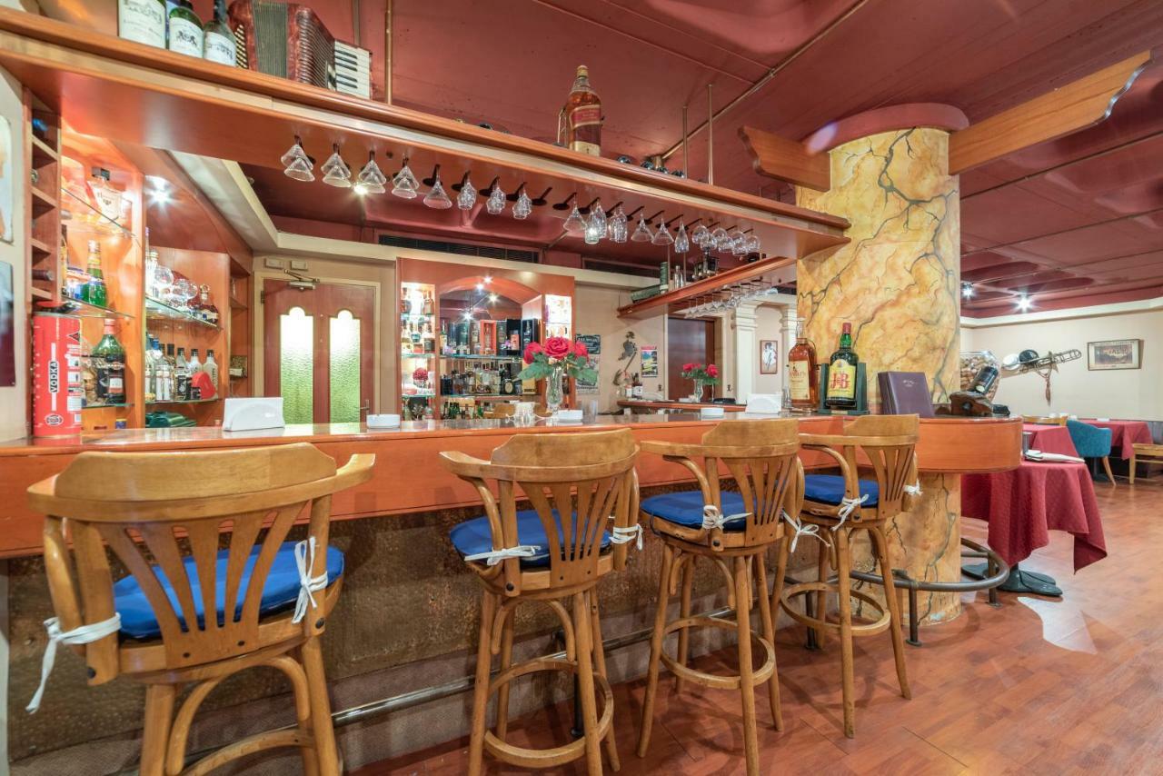 Madisson Hotel Dżunija Zewnętrze zdjęcie