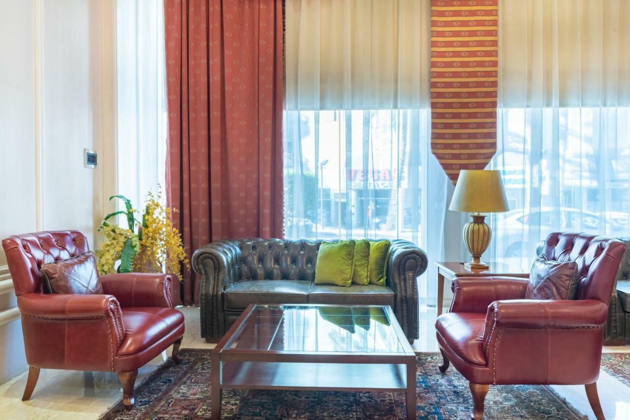 Madisson Hotel Dżunija Zewnętrze zdjęcie