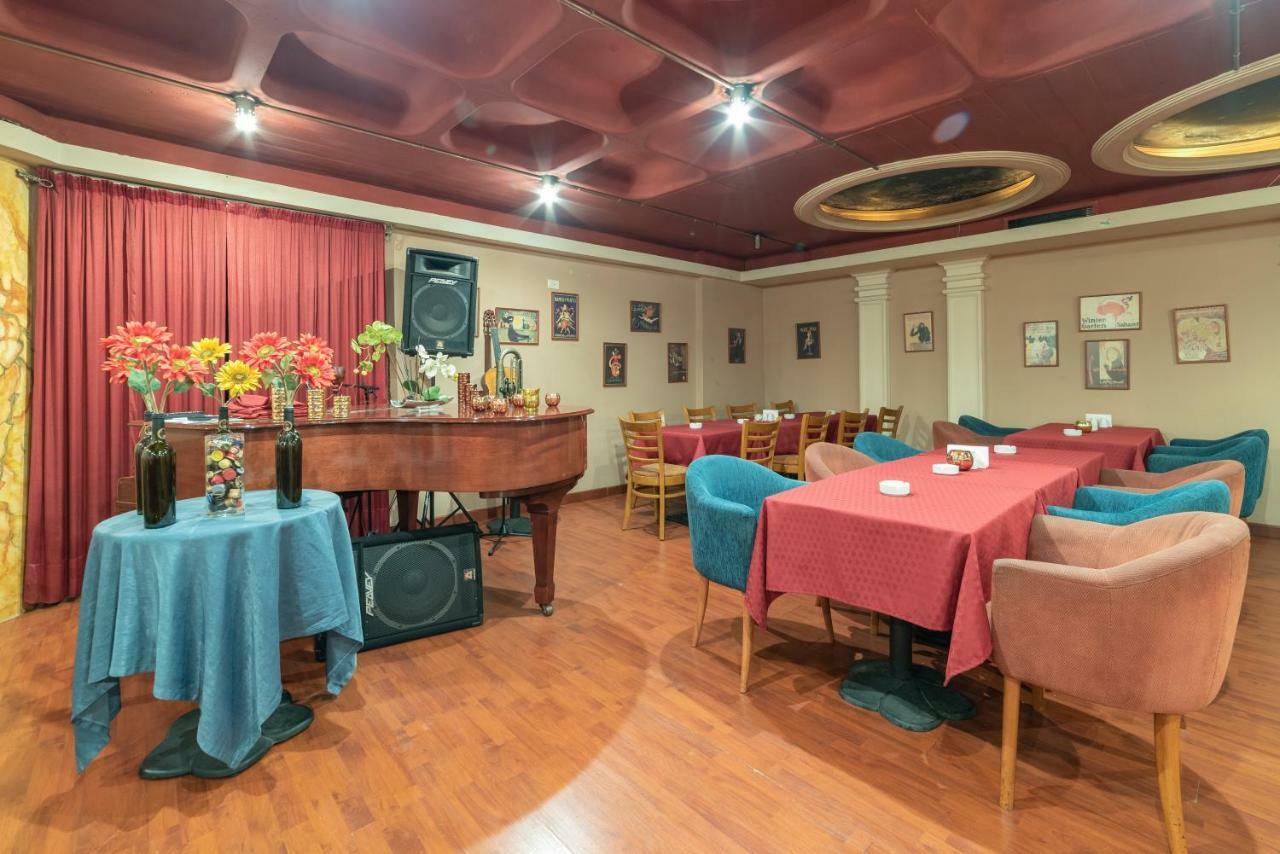 Madisson Hotel Dżunija Zewnętrze zdjęcie