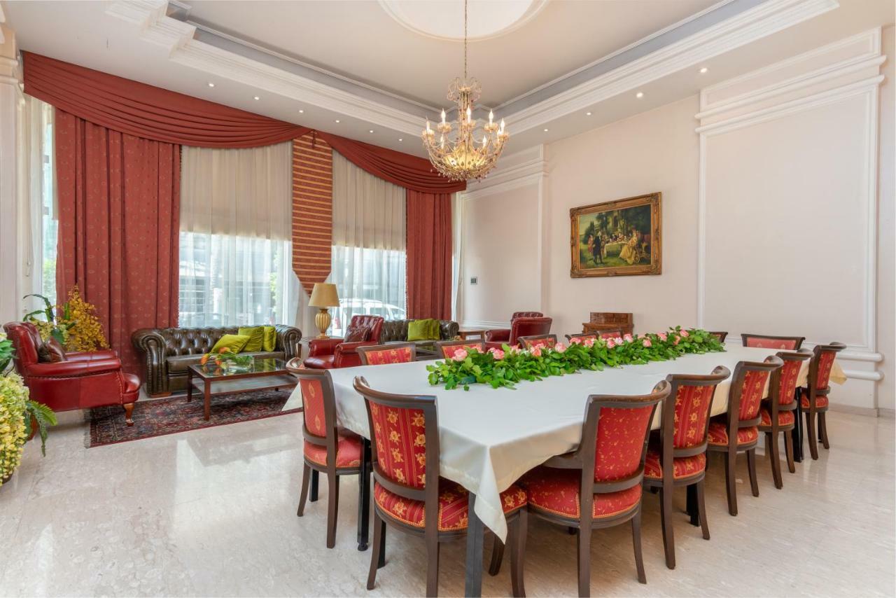 Madisson Hotel Dżunija Zewnętrze zdjęcie